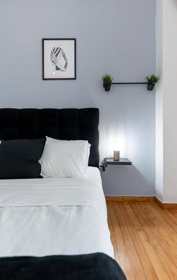Apartament Couple Getaway With Queen Bed Ateny Zewnętrze zdjęcie